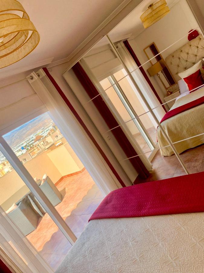 Atico Deluxe Entre Centro Y Playa Salinas Con Terraza, Wifi, Piscina Climatizada, Gym, Sauna Y Garaje -Smart Tv Roquetas de Mar Extérieur photo