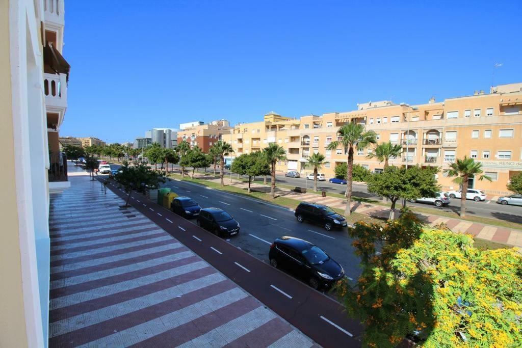 Atico Deluxe Entre Centro Y Playa Salinas Con Terraza, Wifi, Piscina Climatizada, Gym, Sauna Y Garaje -Smart Tv Roquetas de Mar Extérieur photo